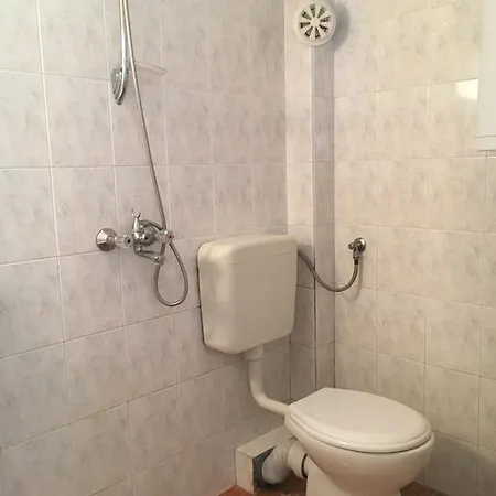 Two Bedroom In דירה